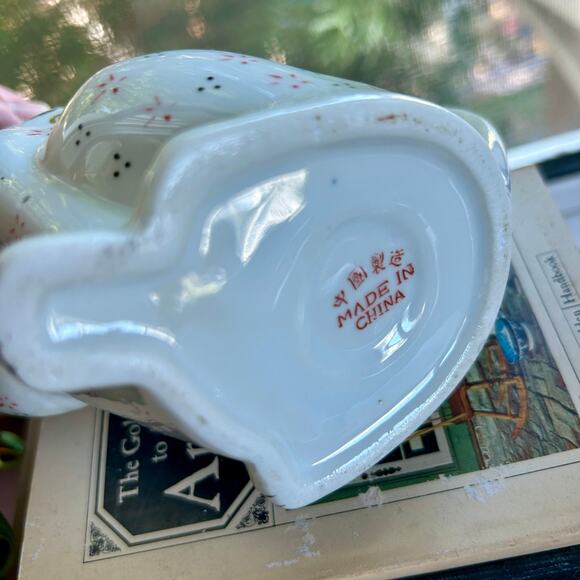 Vintage Small Ceramic Lucky Cat Tea Pot with Lid - Picture 5 of 14
